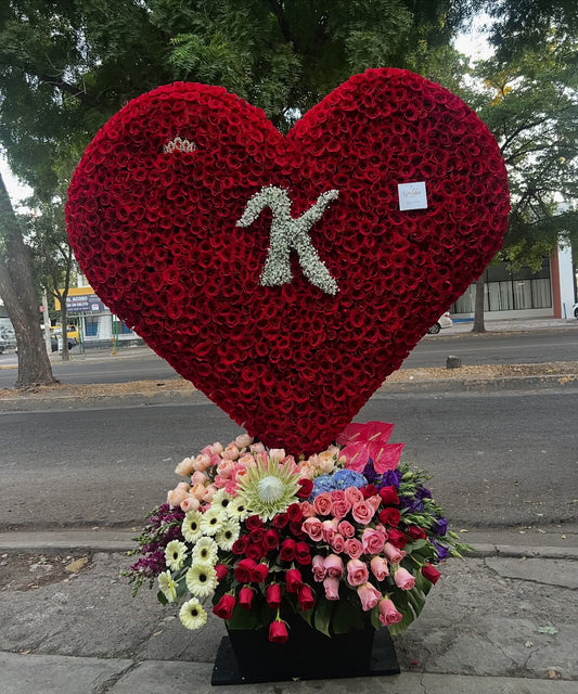 Arreglo de 1400 rosas