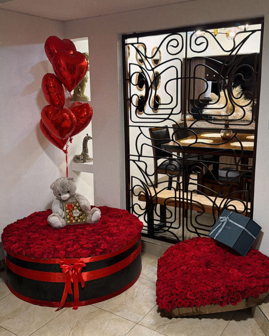 Caja de 1000 rosas y corazón de 500 rosas