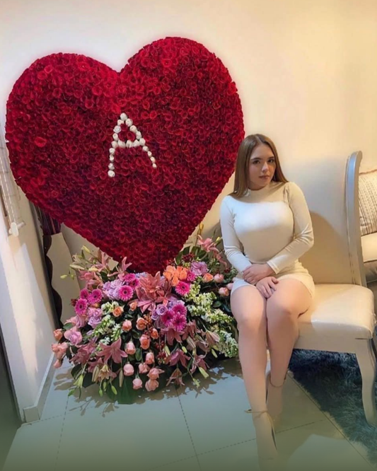 Escultura gigante de rosas