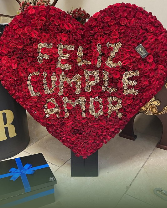Corazón de 1200 rosas